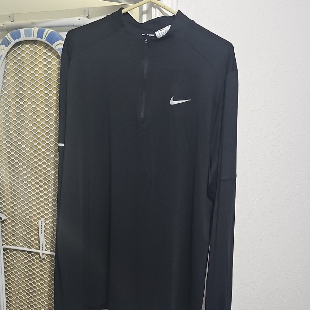 Nike Running Men's Black Quarter-Zip Pullover